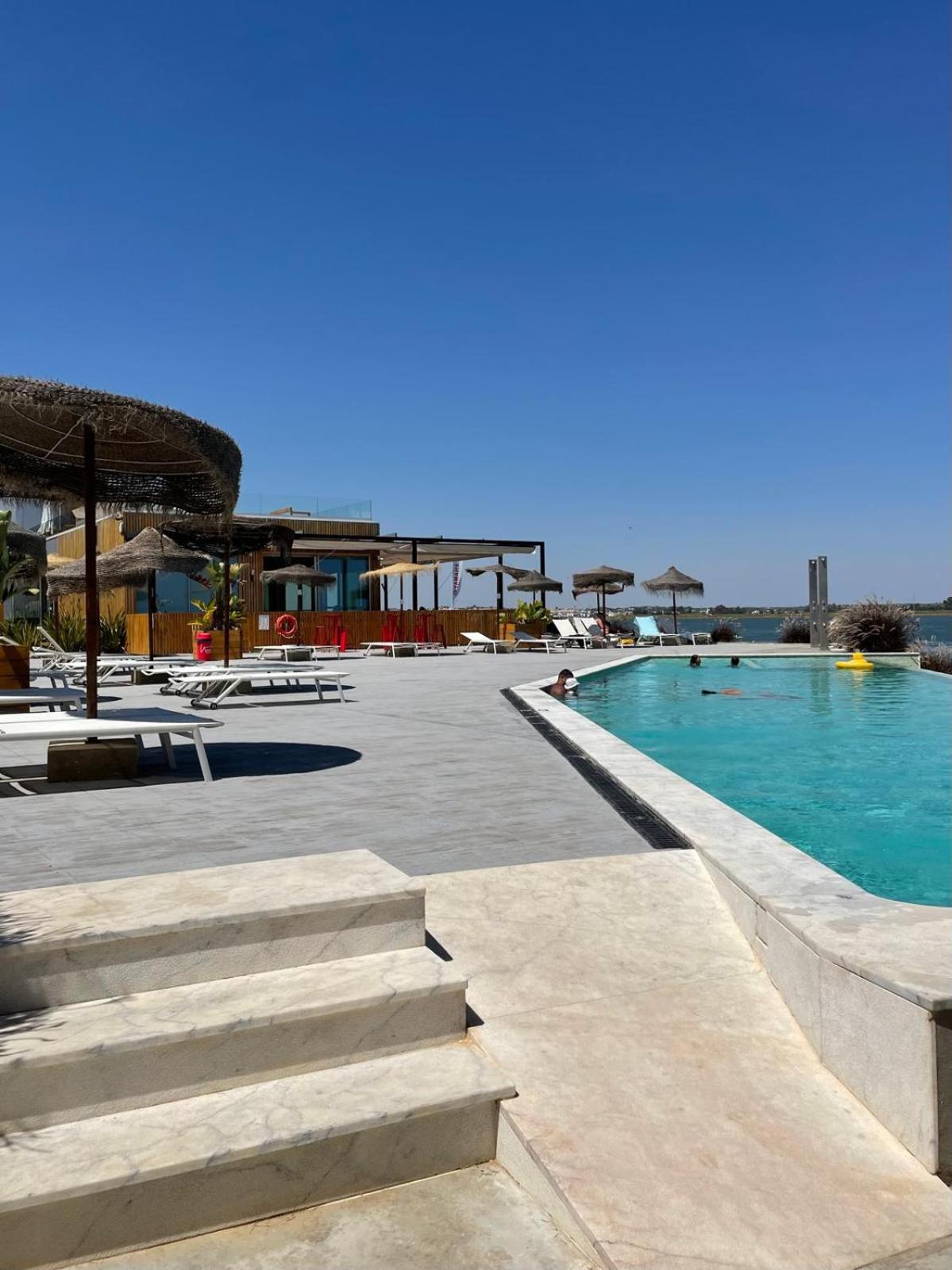818 Centro Nautico Bungalows Vila Real de Santo António Exterior foto